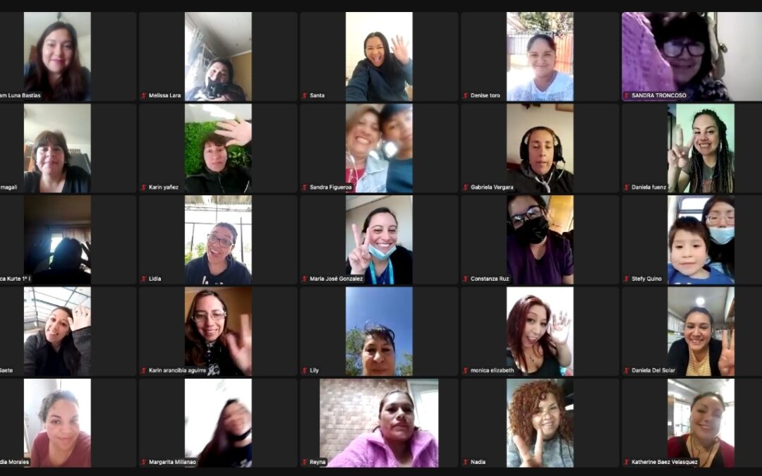 Peñalolinas vivieron de manera virtual su egreso del Programa Mujeres Jefas de Hogar 2021