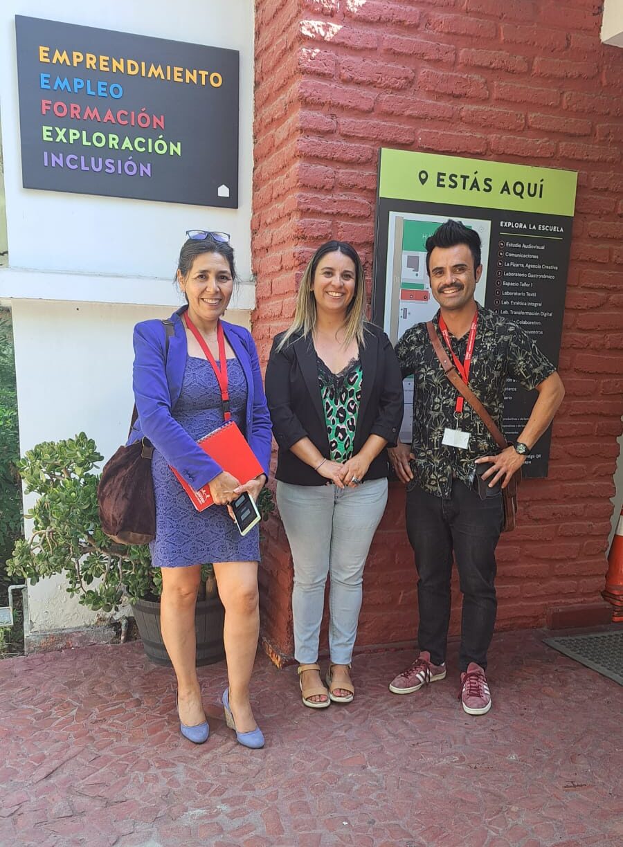 Municipalidad de Talagante y San Miguel visitan la Escuela Yunus